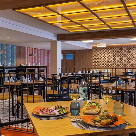 Resort Viva Cala Mesquida & 4*